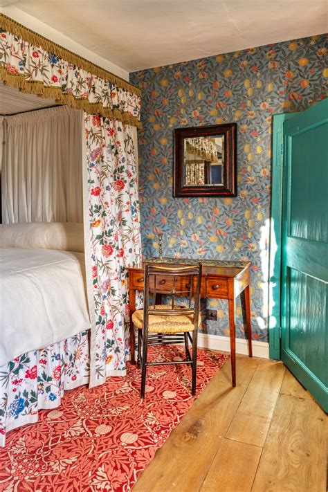 Tour The Cotswolds Home Where William Morris Created His Most Iconic