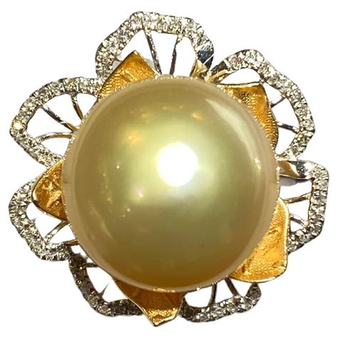 Light Champagne Color South Sea Pearl And Diamond Ring In 18k Yellow