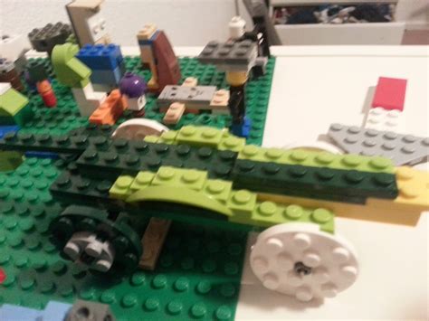 Ollie's Awesome-Cool Lego Creations: Plants vs Zombies