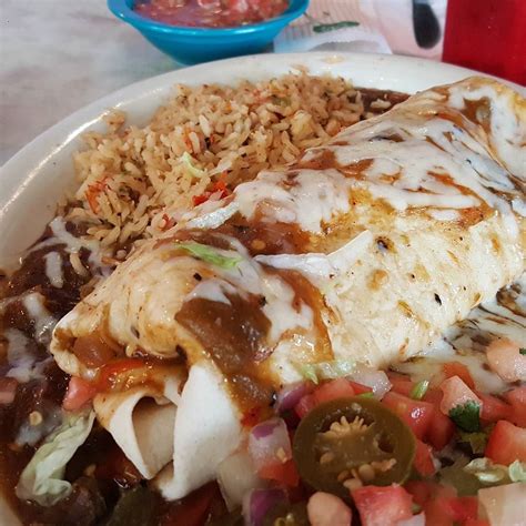 This Steak Burrito At Chuys Is Huge And Look At That Chile Sauce Oh