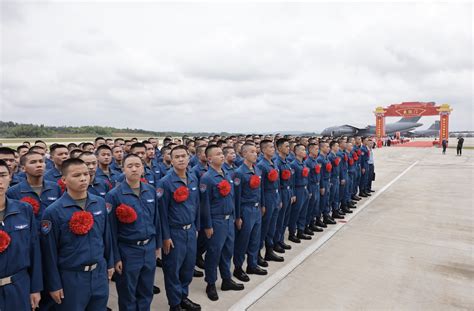 逐梦空天！空军连续第二年集中运送飞行学员赴校报到