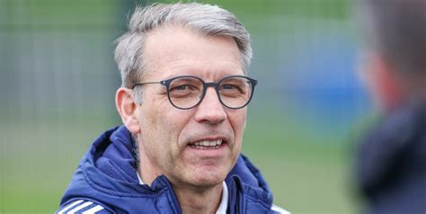 Schalke Sportvorstand Peter Kn Bel Ber Den Abstiegskampf Wiedersehen