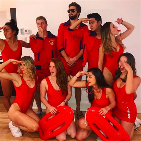 Hot Or Not Le costume d Halloween osé d Eugénie Bouchard