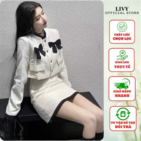 Set Áo Dạ Nữ Livy Croptop Dài Tay Đính Nơ Phối Chân Váy Chữ A Kẻ Viền