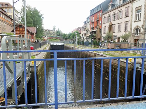 Photo à Saverne 67700 L écluse sur le canal de la Marne au Rhin