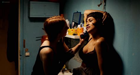 Léonie Simaga nude pics page 1