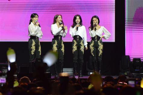 Mamamoos Solar Dazzles Fans At Manila Concert Tells Story About