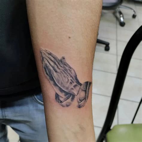 Tatuajes De Manos Rezando Dise Os Que No Has Visto Antes