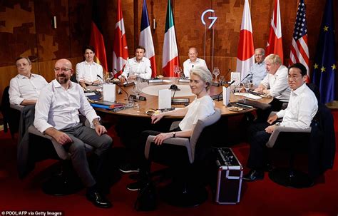 G Leaders Mock Vladimir Putin At Lunch Daily Mail Online