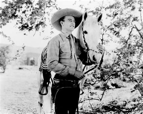 John Wayne 1930's western movie posing with his horse 5x7 inch photo | #4586565785