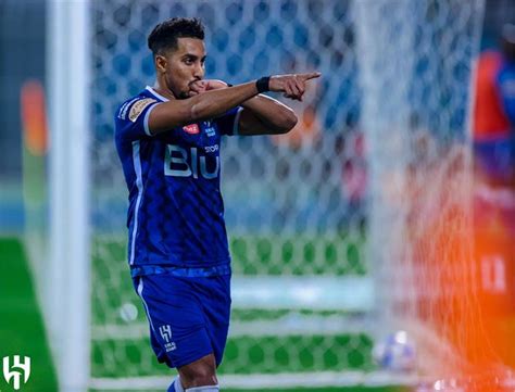 فيديو سالم الدوسري يسجل هدف الهلال الثالث أمام الاتحاد بطولات