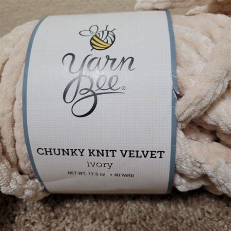 Yarn Bee Chunky Knit Velvet Ivory Jumbo Size 7 40 Yards 1 Skein Hobby