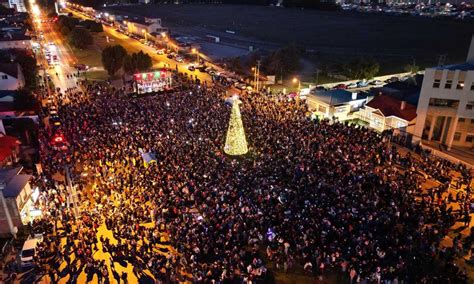 Encendido del Arbol de Navidad se mueve una cuadra por reparación de