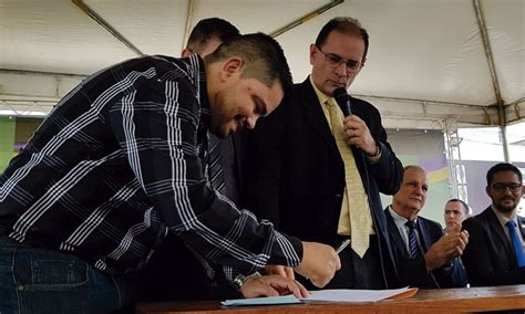 Deputado Jesuino Boabaid Homenageando Em Cerim Nia No Instituto De