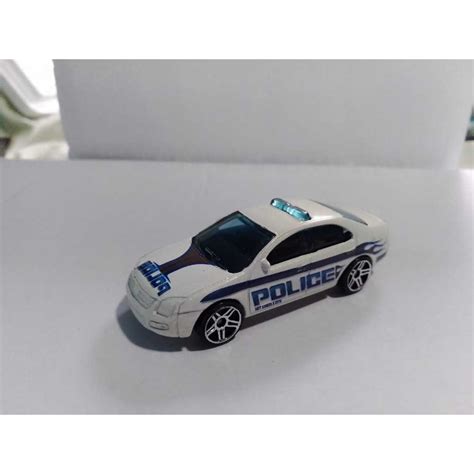 Miniatura Ford Fusion Police 1 64 Hot Wheels Shopee Brasil