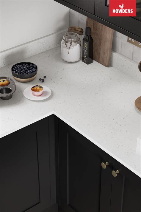 Howdens Bespoke Silestone Miami Vena Quartz Worktop Quartz Kitchen