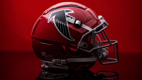 Falcons Bring Back Red Throwback Helmet For 2022