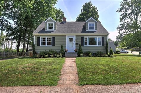 Hamden, CT Real Estate - Hamden Homes for Sale | realtor.com®