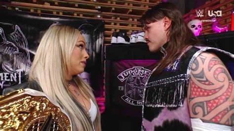 Dominik Mysterio Drops Nsfw Reaction After Another Intimate Moment With Liv Morgan On Raw