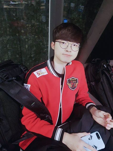 Skt Faker Skt T1 Sk Telecom League Of Legends Dude Lol People