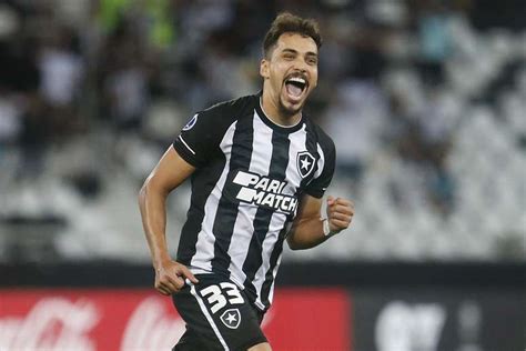 Eduardo Celebra Primeira Vit Ria Do Botafogo Na Sul Americana E