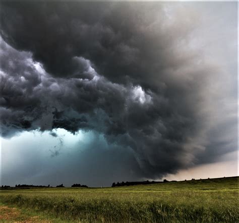 Extreme Wetterereignisse Überschwemmungen Erdrutsche und Erosion