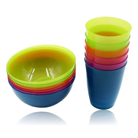 Set Of 6 Assorted Colour Childrens Plastic Bowls Plates And Beakers