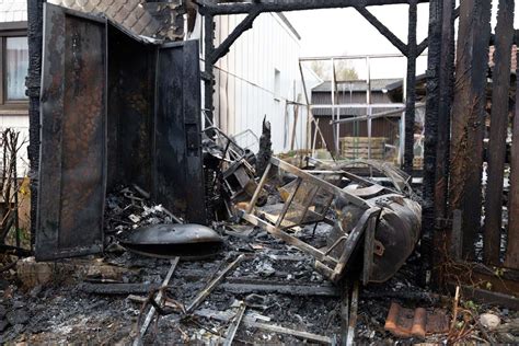 Feuerwehr Einsatz In Pennewitz Hausanbau Brennt Komplett Nieder