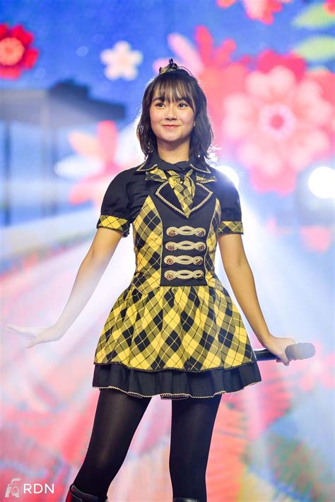 Pin Oleh Kairovisia🧭 Di Jkt48 Perform Foto Gadis Cantik Gadis Orang