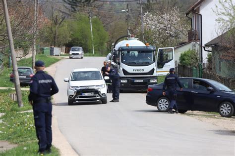 U selu Zlot kod kuće osumnjičenog za ubistvo male Danke policija psi