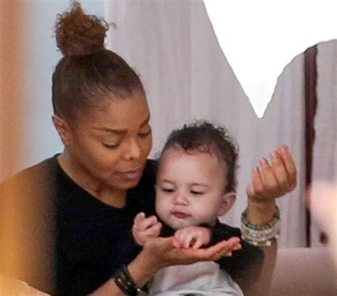 Star singer, Janet Jackson spotted feeding her son at a beach (Photos ...