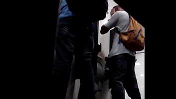 atrapar un pirocão en el baño en RJ XVIDEOS