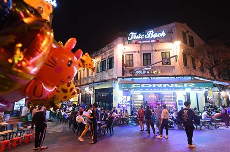 Ta Hien Street The Best Hanoi Beer And Food Street