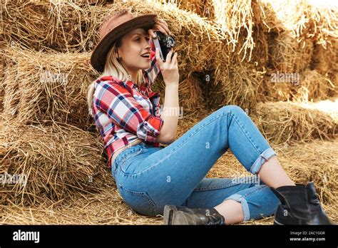 Blonde Cowgirl Hi Res Stock Photography And Images Alamy