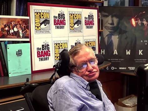 Stephen Hawking Sings 'The Big Bang Theory' Theme Song At Comic-Con ...