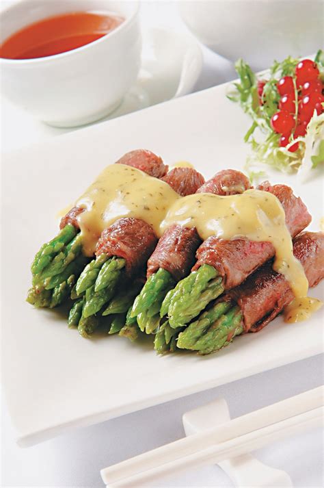 Recette Roul S D Asperges Au Jambon Sauce Hollandaise Marie Claire