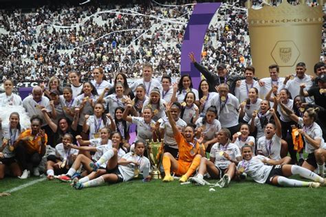 Corinthians Feminino Finaliza N Meros Impressionantes E Quatro