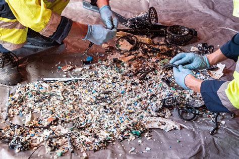 Ocean Cleanup struggles to fulfill promise to scoop up plastic at sea