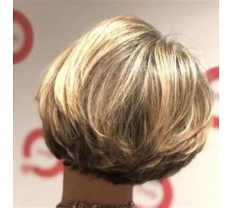 29 Feathered Bob Haircuts That Add Fullness Movement To Your Hair Artofit