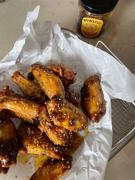 Honey Butter Chili Chicken Wings – Bowlcut