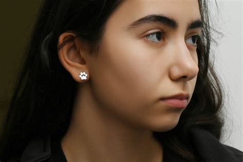 Сережки пусети зі срібла 925 у формі відбитка лапки - Dadiverin Jewelry