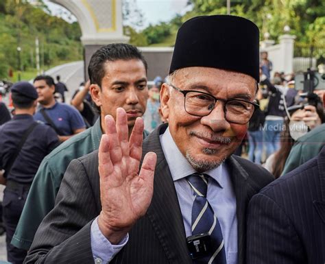 Anwar Ibrahim Sah Perdana Menteri Ke Kosmo Digital