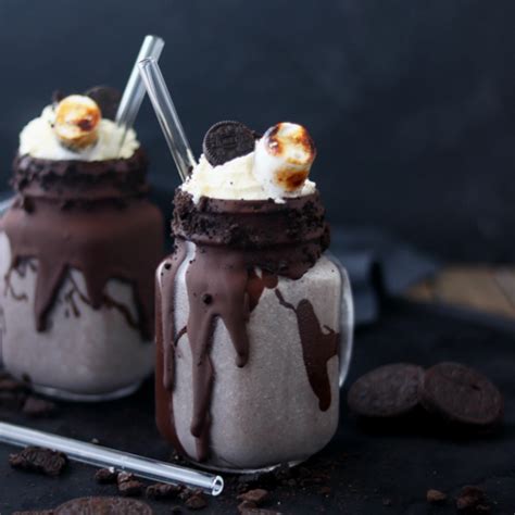 Cremiger Bananen Oreo Milkshake HOFER Rezeptwelt