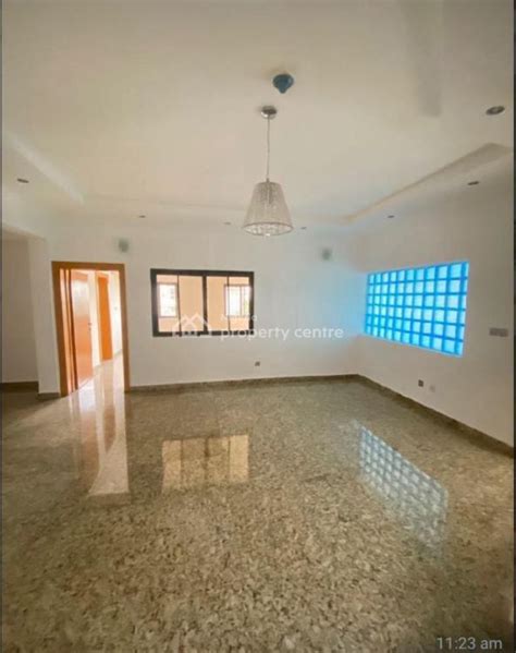 For Rent Luxurious And Spacious Bedroom With Bq Banana Island