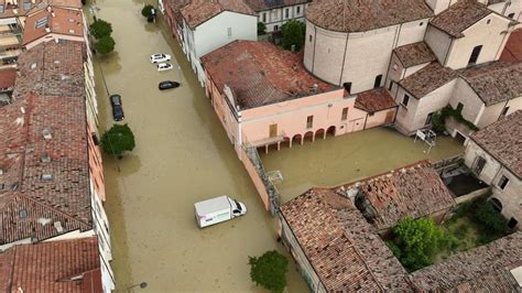 Maltempo Emergenza Nel Ravennate A Lugo L Acqua Sale Rapidamente Le