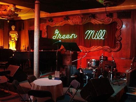 Green Mill Jazz Club A Hangout Of Al Capone And Other Gangsters In