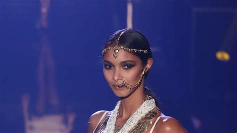 Défilé de lingerie Etam ladepeche fr