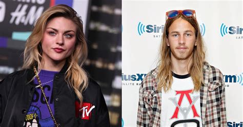 Kurt Cobain S Daughter Frances Bean Cobain Marries Tony Hawk S Son Riley Hawk