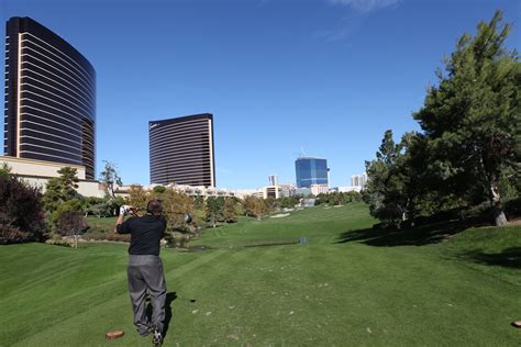 Wynn Golf Club 18 Brian Weis Flickr