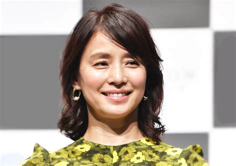 「まさか」「2度見」石田ゆり子54歳 すっぴん爆発寝癖姿が反響「寝癖さえ美しい♥」食器棚にも注目が 1時間で5万超いいね ライブドアニュース